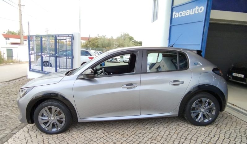 Peugeot e-208 completo