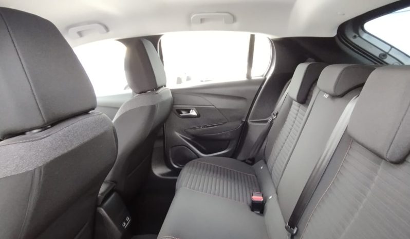 Peugeot e-208 completo