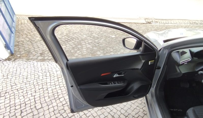 Peugeot e-208 completo