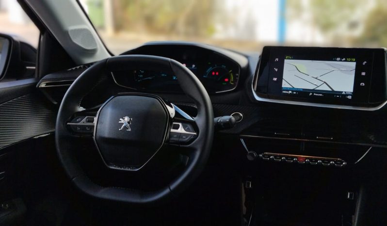 Peugeot e-208 completo