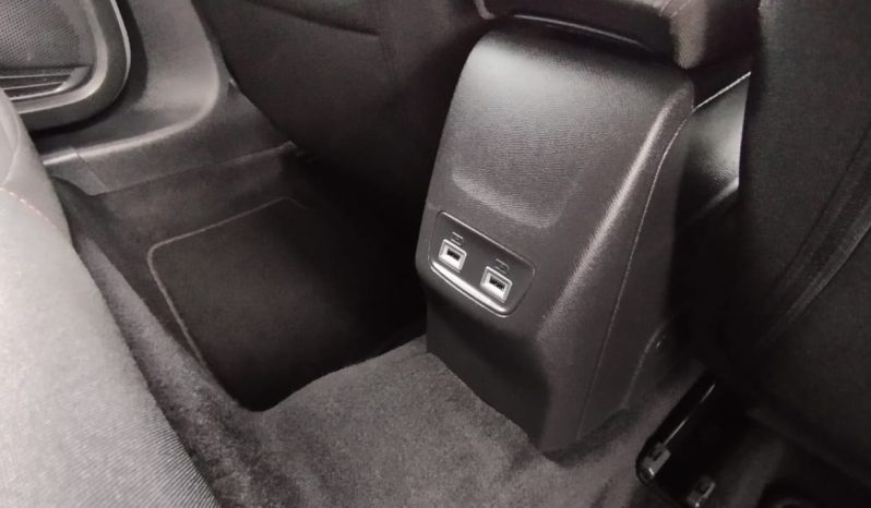 Peugeot e-208 completo