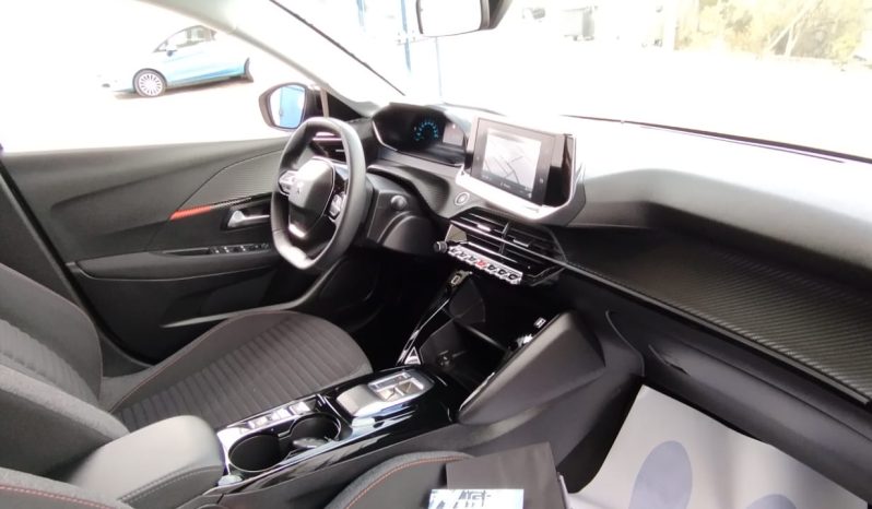 Peugeot e-208 completo