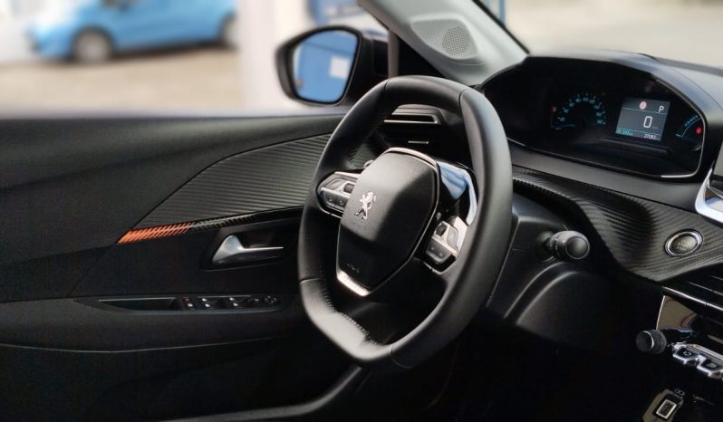 Peugeot e-208 completo