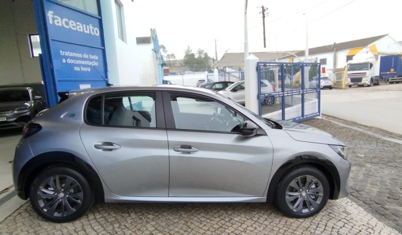 Peugeot e-208 completo