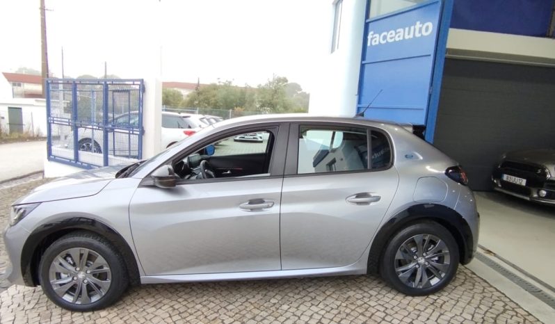 Peugeot e-208 completo