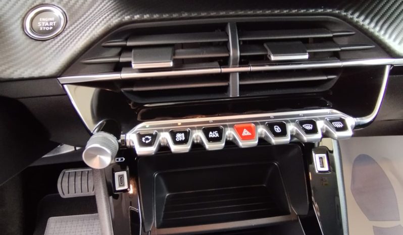 Peugeot e-208 completo