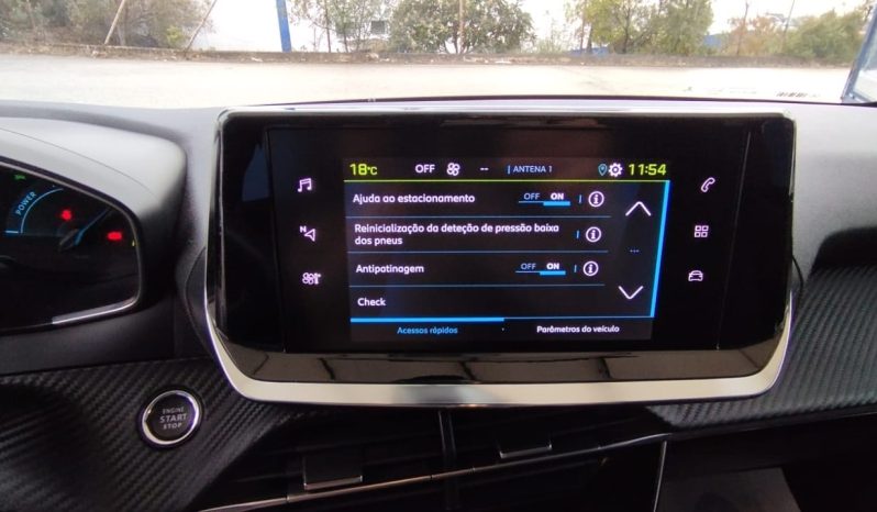 Peugeot e-208 completo