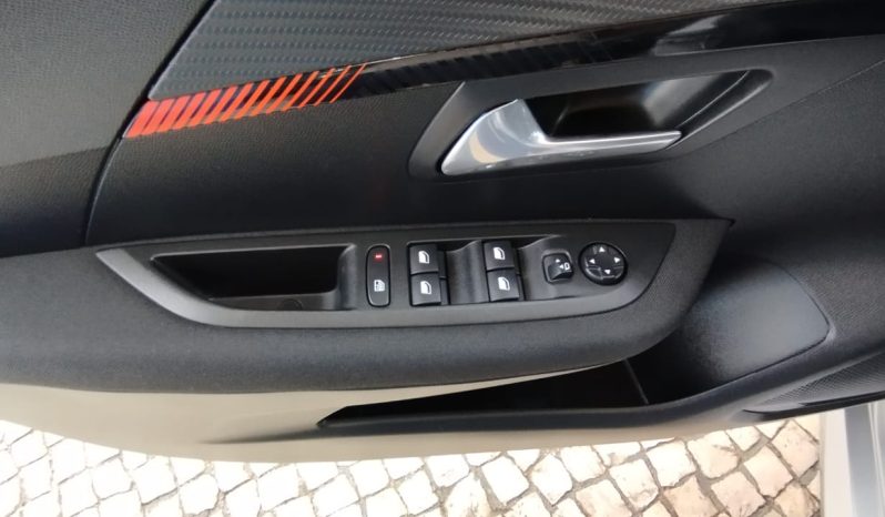 Peugeot e-208 completo