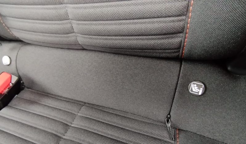 Peugeot e-208 completo