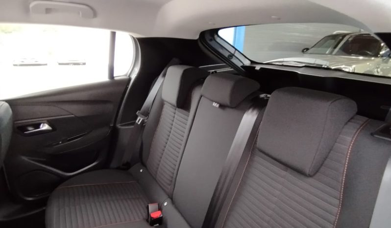 Peugeot e-208 completo