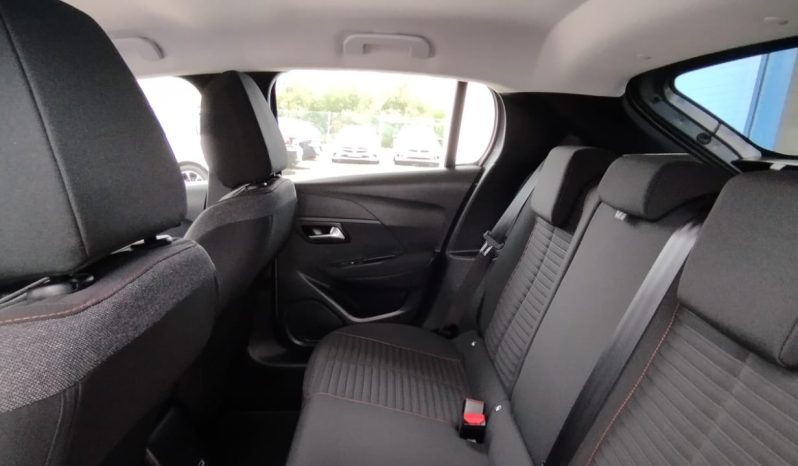 Peugeot e-208 completo