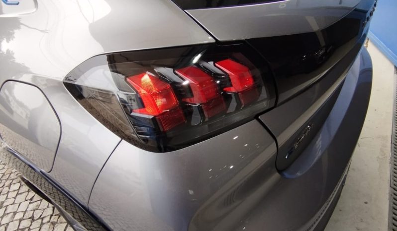 Peugeot e-208 completo