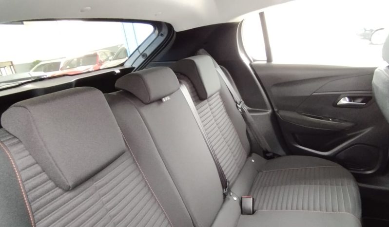 Peugeot e-208 completo