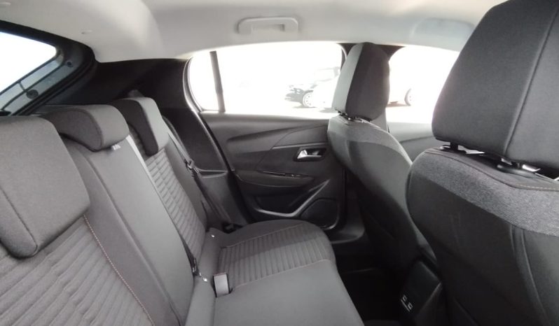 Peugeot e-208 completo