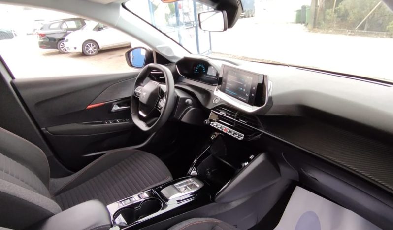 Peugeot e-208 completo