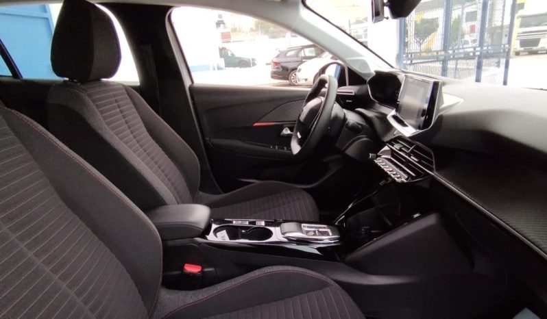 Peugeot e-208 completo