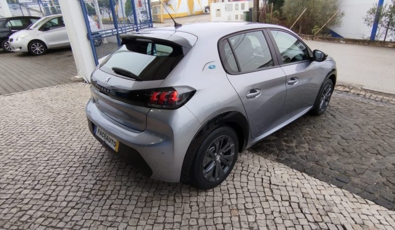 Peugeot e-208 completo