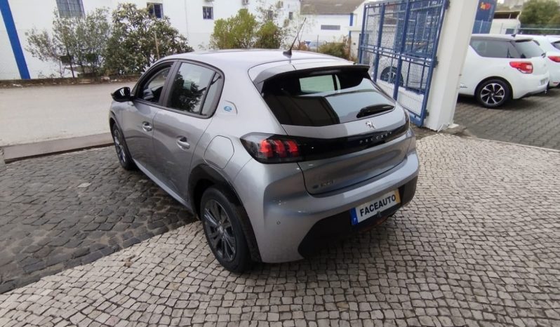 Peugeot e-208 completo