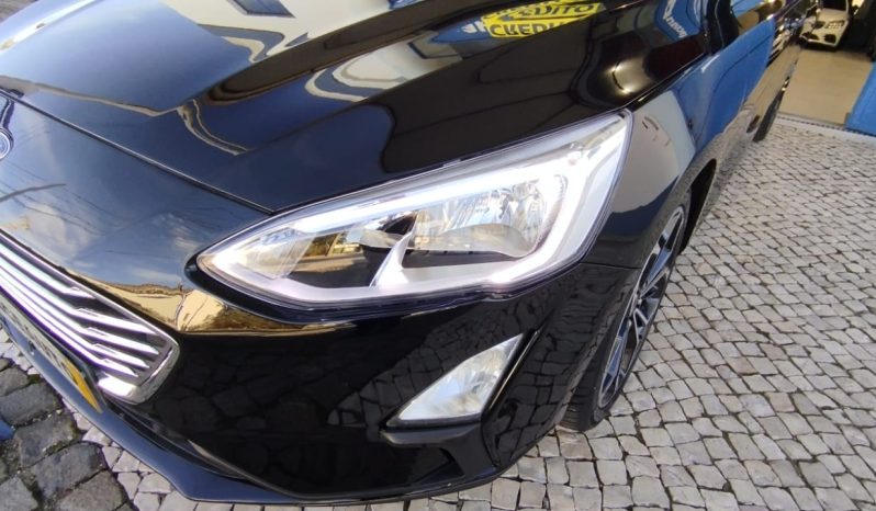 Ford Focus ST completo