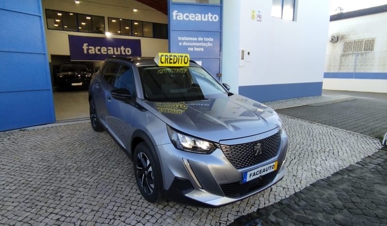 Peugeot e-2008 completo