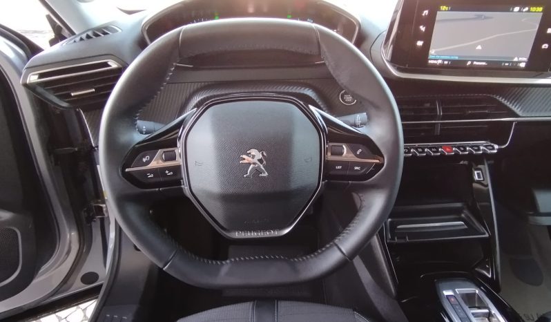 Peugeot e-2008 completo