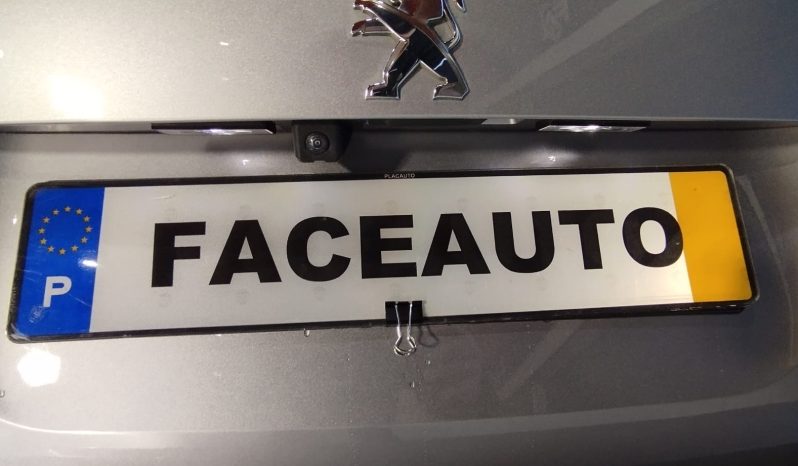 Peugeot e-2008 completo