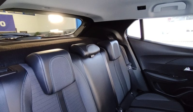 Peugeot e-2008 completo