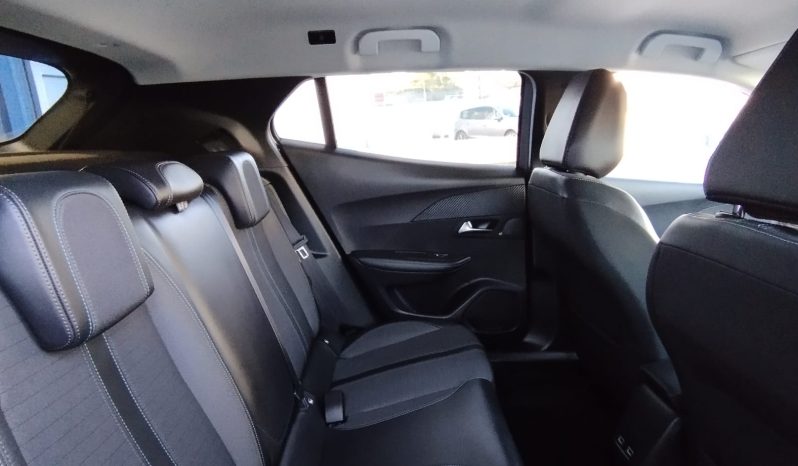 Peugeot e-2008 completo