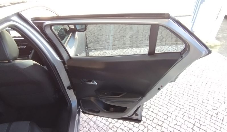 Peugeot e-2008 completo