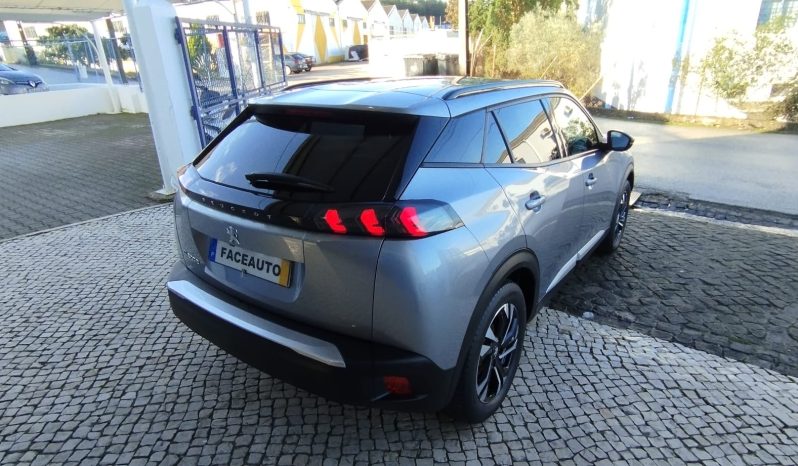 Peugeot e-2008 completo