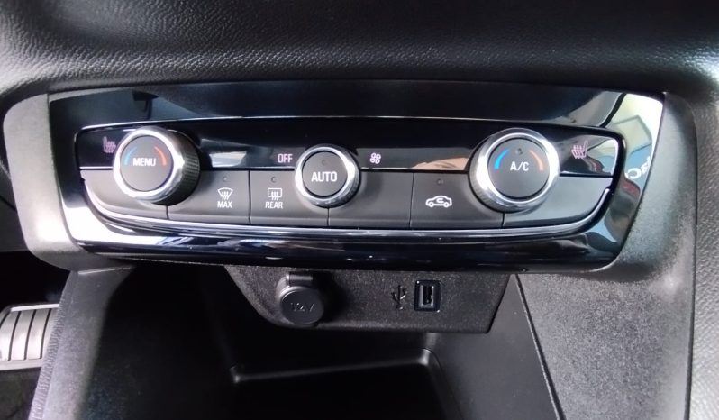 Opel E-Corsa completo