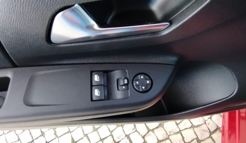 Opel E-Corsa completo