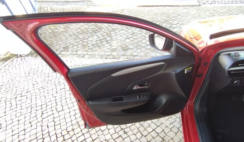 Opel E-Corsa completo