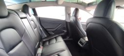 Tesla Model 3 completo