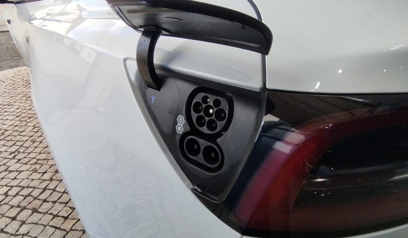 Tesla Model 3 completo