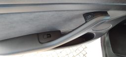 Tesla Model 3 completo