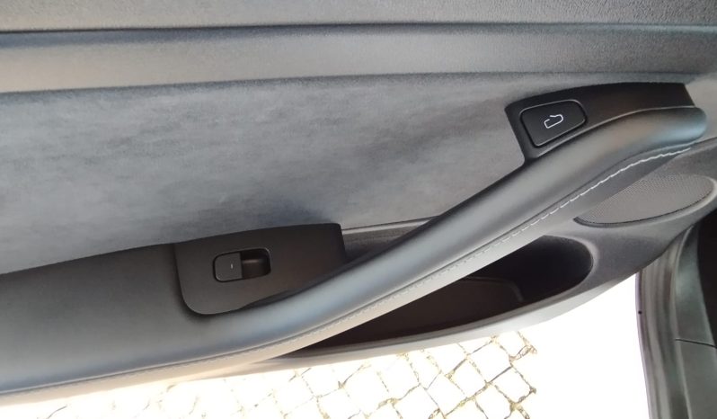 Tesla Model 3 completo