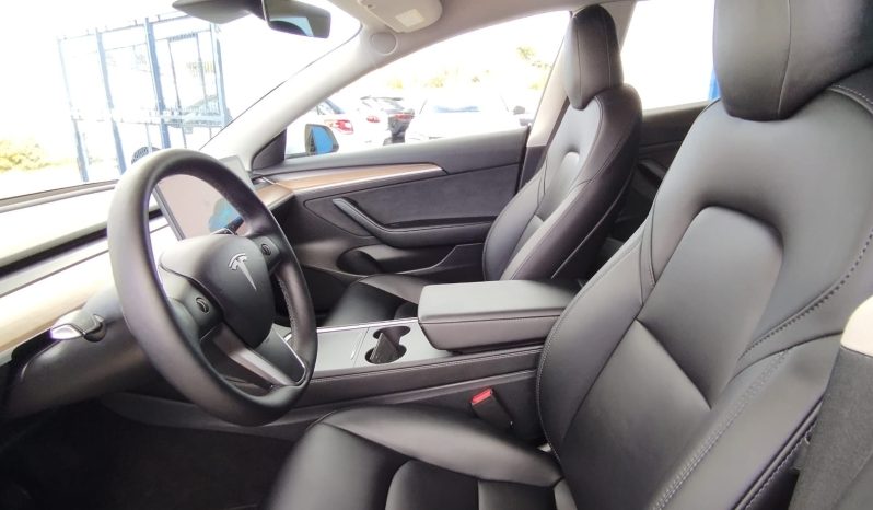 Tesla Model 3 completo