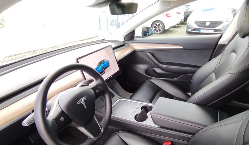 Tesla Model 3 completo