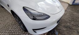 Tesla Model 3 completo