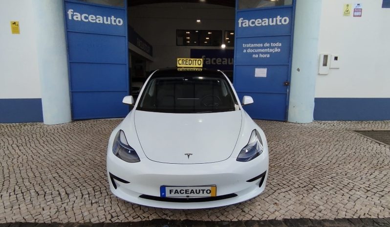 Tesla Model 3 completo