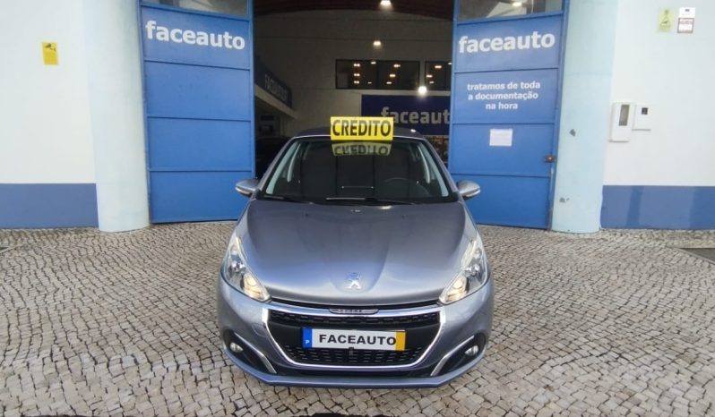Peugeot 208 completo