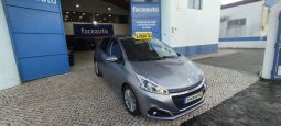 Peugeot 208 completo
