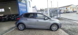 Peugeot 208 completo