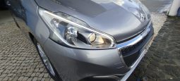 Peugeot 208 completo