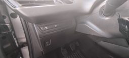 Peugeot 208 completo