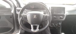 Peugeot 208 completo