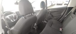 Peugeot 208 completo