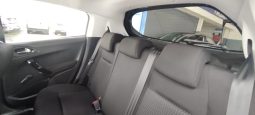 Peugeot 208 completo