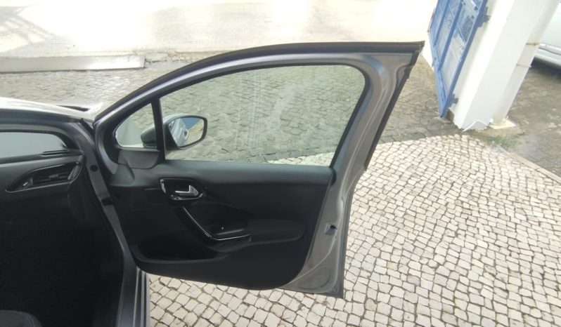 Peugeot 208 completo